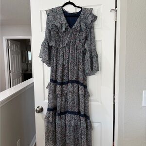 LOVEBIRDS maxi floral dress